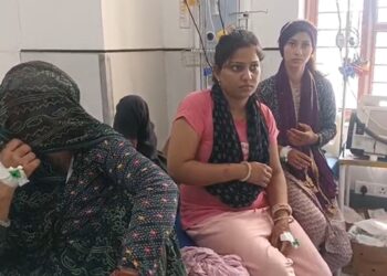 Children's fight turns violent in Bharatpur: two parties clash with sticks, a dozen injured