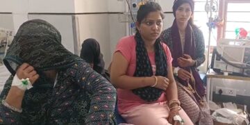 Children's fight turns violent in Bharatpur: two parties clash with sticks, a dozen injured