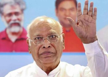 Congress Chief Kharge deteriorated, hospitalized; Son Priyank gave this update