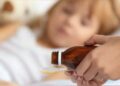 Cough Syrup Killing Children in India What Cured Kidney Failure in Children | Syrup death or negligence! Who is responsible for the dead bodies of innocent people from Madhya Pradesh to Rajasthan? , News Track in Hindi