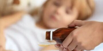 Cough Syrup Killing Children in India What Cured Kidney Failure in Children | Syrup death or negligence! Who is responsible for the dead bodies of innocent people from Madhya Pradesh to Rajasthan? , News Track in Hindi