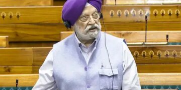 तेजी से बढ़ रही देश की अर्थव्यवस्था, हर दिन 6.7 करोड़ लोग खरीद रहे ईंधन: केंद्रीय मंत्री