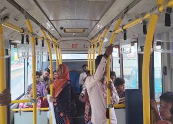 Crisis on free bus service in Punjab, operations halted due to diesel shortage, passengers upset