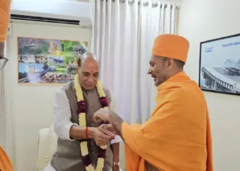 Defense Minister Rajnath Singh Meets BAPS Saints In Nashik: Defense Minister Rajnath Singh meets BAPS Saints in Nashik, wishes Diwali, praises BAPS's legacy of global spiritual inspiration and human service, Defense Minister Rajnath Singh meets BAPS Saints in Nashik Nashik, extended Diwali greetings and praised BAPS's legacy of global spiritual inspiration and service to humanity.