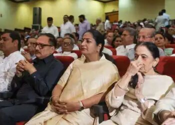 Delhi BJP chief criticized 'AAP' misleading comments on health services