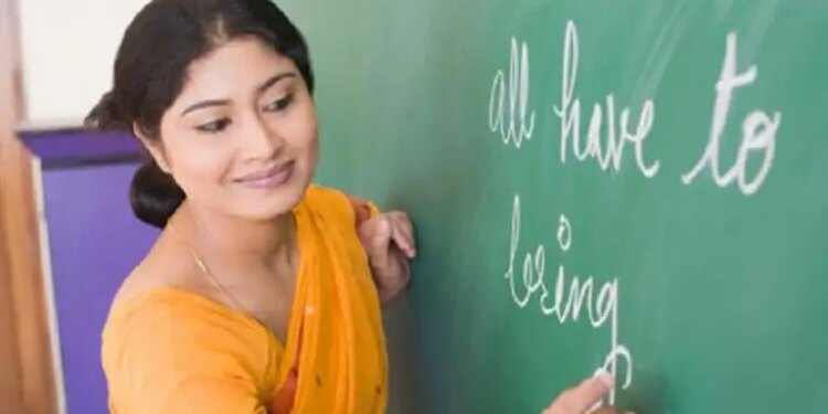 Delhi government has announced big teacher recruitment, applications will start soon for more than 5000 posts.