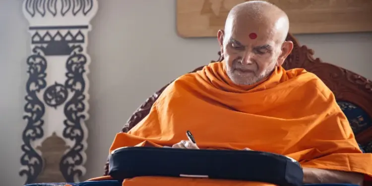 Diwali Wish By Pramukh Swami Maharaj: On Diwali, Swami Maharaj, head of BAPS Swaminarayan sect, blessed all the readers and asked them to keep doing satsang to strengthen their loyalty and rules, Pramukh Swami Maharaj of baps swaminarayan sampraday wish Diwali sends message