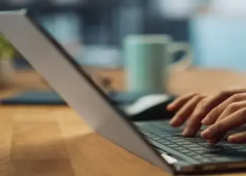 Download Windows 11 Before 14 October: Windows 10 operating system is your laptop or desktop? October