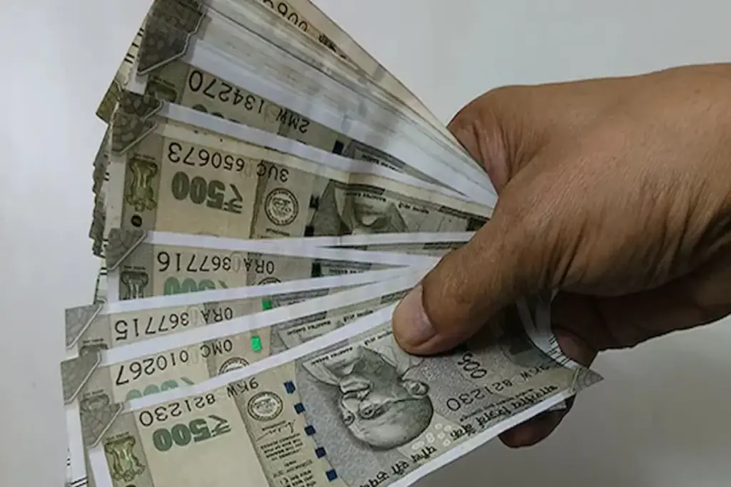 Dubai: Cheating of 6.25 lakh rupees by promising job: youth's family in panic, police investigation continues