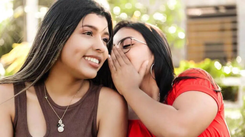 सफलता और शांति के लिए जरूरी! ये 5 बातें कभी भी किसी को न बताएं, वरना बदल सकती है आपकी पूरी जिंदगी
