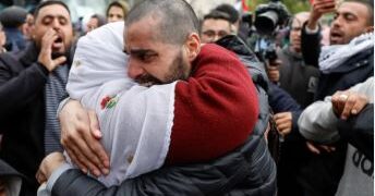 First seven hostages released under Gaza ceasefire handed over to Israel
