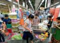 GST 2.0 Reform Boosts Raipur Markets: Price Drop and Festival Shopping Excitement | Chhattisgarh: GST 2.0 reform brings vibrancy to Raipur markets, traders and customers excited. News Track in Hindi