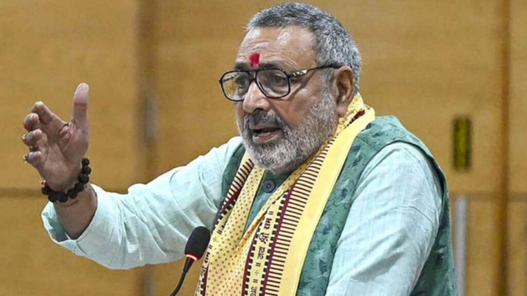 Giriraj Singh Giriraj Singh on Muslim. Giriraj Singh controversial statement. Bihar Election 2025 Giriraj Singh told Muslims 'Salt is forbidden', controversial statement before Bihar elections created political uproar. News Track in Hindi