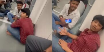 'Go make a video...' Two boys were playing Ludo sitting on the floor of the metro, when the passenger interrupted, they started showing arrogance