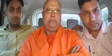 Godman Chaitanyand Saraswati of Delhi was preparing to send girls to Sheikh of Dubai, revealed in WhatsApp chat