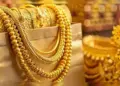 Gold-Silver Price : त्यौहारी सीजन के जाते ही औंधे मुंह गिरा&nbsp;दाम!&nbsp;गोल्ड में 12 तो 26 तक लुढ़के चांदी के भाव, जानिए कितना है ताजा रेट&nbsp;