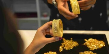Gold Silver Rate Today : आज सुबह-सुबह सोने-चांदी के दामों में क्या हुआ बदलाव ? खरीदने से पहले यहाँ चेक करे ताजा भाव&nbsp;