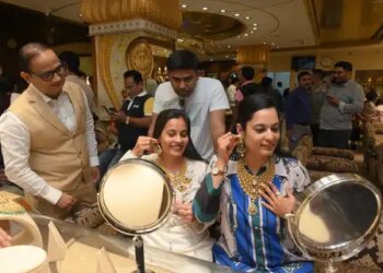 एमसीएक्स पर सोने कीमतों में 0.7 प्रतिशत से अधिक की तेजी दर्ज : रिपोर्ट