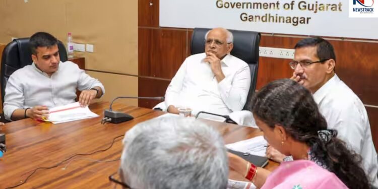 Gujarat Cabinet formed JP Nadda-Amit Shah present gets green signal from Delhi. Gujarat Politics , 'Gujarat Cabinet' will be formed in the presence of JP Nadda-Amit Shah, 'Green Signal' received from Delhi. News Track in Hindi