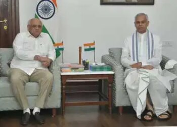 गुजरात: मंत्री पद के लिए विधायकों को फोन आने शुरू, शपथ से पहले राज्यपाल से मिले सीएम भूपेंद्र पटेल