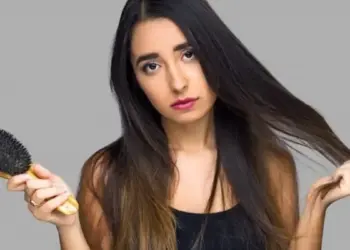 Hair Care Tips: बालों को जड़ों से मजबूत बनाने के लिए लगाएं ये नेचुरल हेयर पैक, बाल झड़ना होगा बंद और बढ़ेगी शाइन​​​​​​​