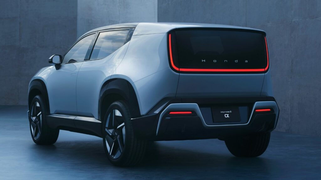 Honda 0 α (2)