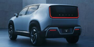 Honda 0 α (2)