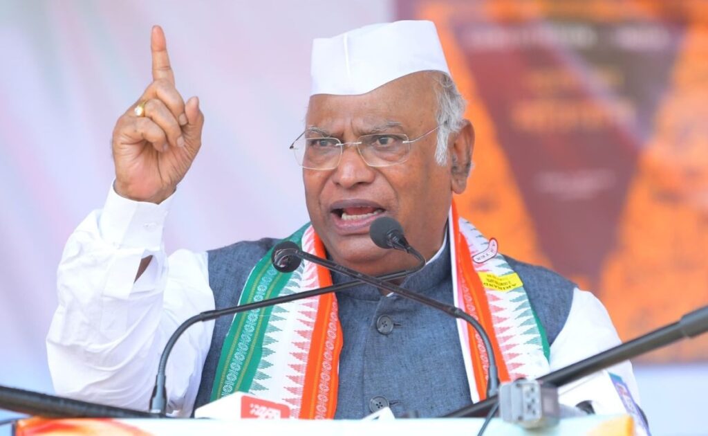 'In my opinion RSS should be banned', Kharge attacks RSS by referring to Patel's letter