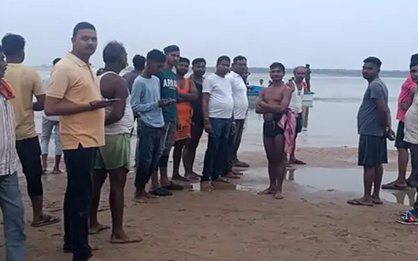 Jharkhand: Three youths died due to drowning in Son river in Palamu, bodies recovered.