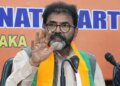Karnataka BJP raised questions on the state government regarding the problem of potholes.