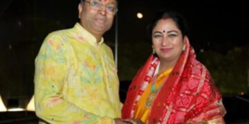 Karva Chauth: Many leaders including CM Rekha Gupta celebrated the festival with traditional enthusiasm, extended best wishes