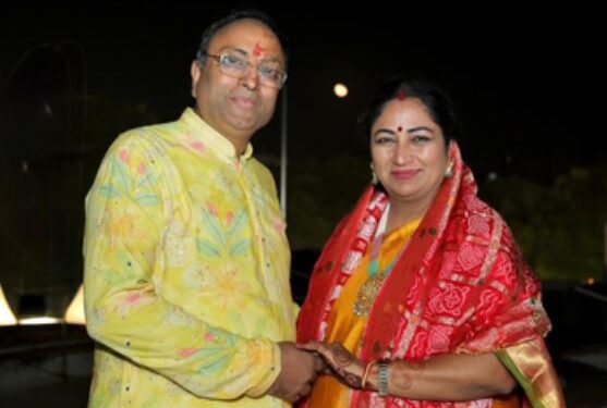 Karva Chauth: Many leaders including CM Rekha Gupta celebrated the festival with traditional enthusiasm, extended best wishes