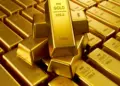 Gold Price Surge: जानिए क्यों हर दिन नया रिकॉर्ड बना रही सोने की कीमतें ? क्या अब भी सोना खरीदने का सही समय, जाने एक्सपर्ट्स की राय&nbsp;