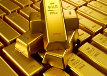 Gold Price Surge: जानिए क्यों हर दिन नया रिकॉर्ड बना रही सोने की कीमतें ? क्या अब भी सोना खरीदने का सही समय, जाने एक्सपर्ट्स की राय&nbsp;