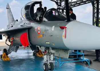 LCA Tejas Mk1A Completed Maiden Flight: India's indigenous fighter aircraft Tejas Mk1A takes its maiden flight, Rajnath Singh said, a vivid symbol of India's increasing self-reliance in the defense sector, India's indigenous fighter aircraft Tejas Mk1A takes its maiden flight, Rajnath Singh says, a shining symbol of India's growing self-reliance in the defense sector