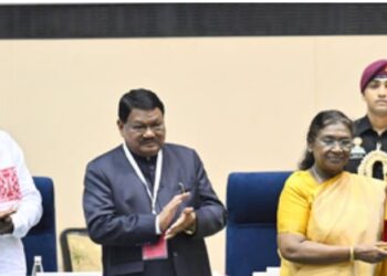 Madhya Pradesh's excellent performance in excellent implementation of Aadi Karmayogi campaign, President Murmu honored