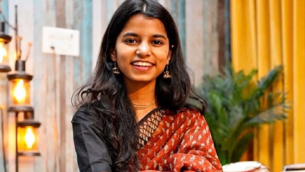 Maithili Thakur will contest from Alinagar seat, BJP released second list of 12 candidates