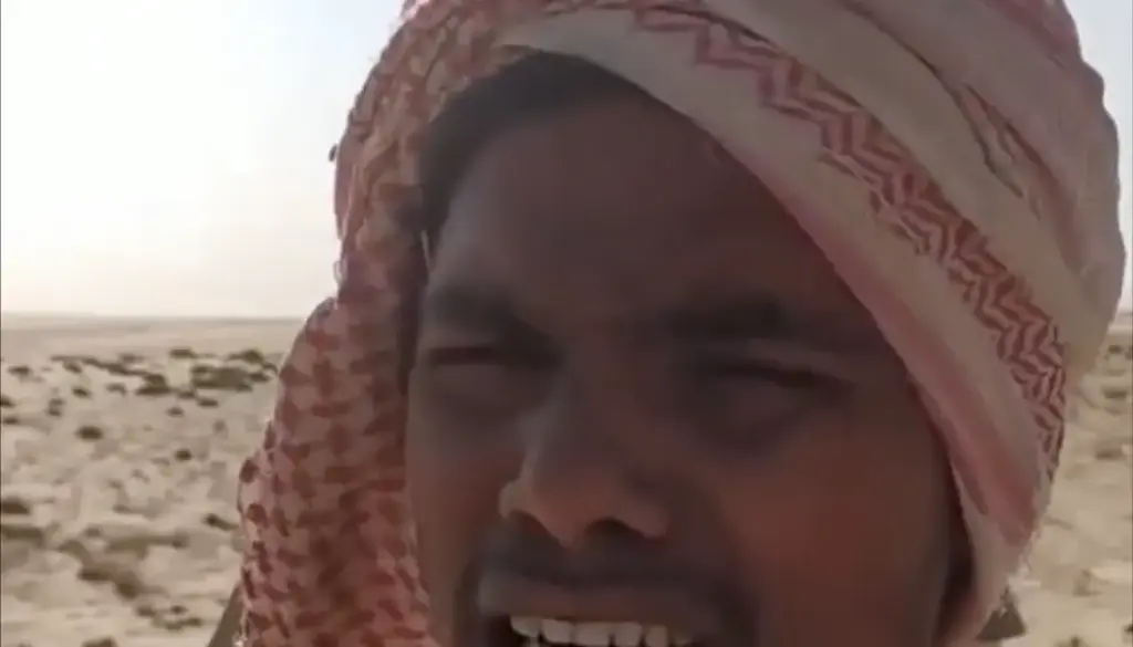 Malik snatches passport in Saudi, sends Indian migrant worker to desert to work. Send any information here to save life.