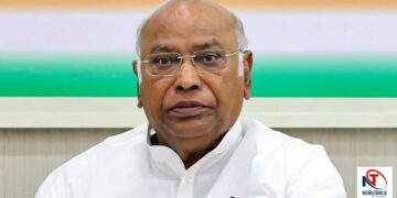 Mallikarjun Kharge Hospitalized | Mallikarjun kharge health update | Congress President Hospitalized | , Mallikarjun Kharge Hospitalized: Congress President Mallikarjun Kharge deteriorated, hospitalized in hospital. News Track in Hindi