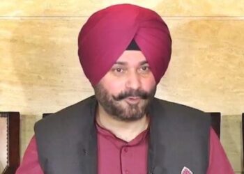 Navjot Singh Sidhu, who entertains the audience with his style, whose 'Golden Duck' also became special.