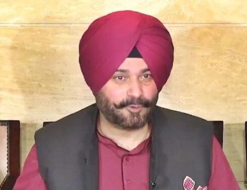 Navjot Singh Sidhu, who entertains the audience with his style, whose 'Golden Duck' also became special.