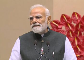 'Nowadays people are engaged in stealing Jananayak', PM Modi targeted the opposition, the people of Bihar are alert
