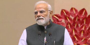 'Nowadays people are engaged in stealing Jananayak', PM Modi targeted the opposition, the people of Bihar are alert
