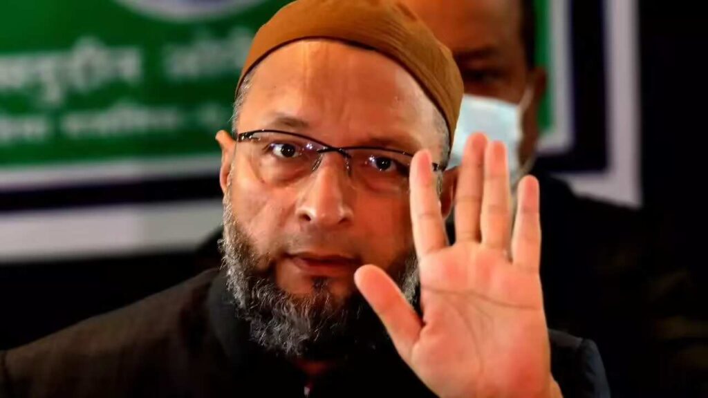 Owaisi in Super-Active Mode: Ultimatum to Tejashwi and Modi, Bihar Politics on Boil | In Bihar elections, Owaisi, Tejashwi and Modi gave direct ultimatum to Owaisi, Tejashwi and Modi in the 'super-active' mode. News Track in Hindi