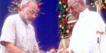 PM Modi completed 24 years of public service, Chief Minister was made on this day in 2001