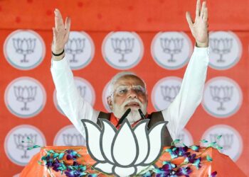 PM Modi extended warm wishes for Kharna Puja of Chhath festival, also shared devotional song.