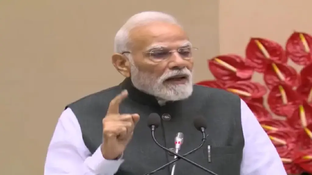 PM Modi on Karpoori Thakur: 'People of Bihar be vigilant ... Some people try to steal the title of Karpoori Thakur's Jan Nayak', know what PM Modi targeted by saying this?