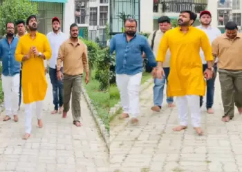 Pawan Singh's songs released back to back, Power Star congratulated the fans in a special way