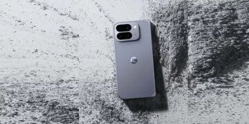 Pixel 10 Pro Fold Blast: चलते-चलते अचानक फटा गूगल का फ्लैगशिप फोन, भूलकर भी न करे ये गलतियाँ वरना भुगतना होगा अंजाम&nbsp;