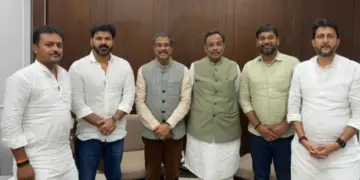 Power Star Pawan Singh: Pawan Singh became the star campaigner of BJP in Bihar, met politicians regarding election strategy.